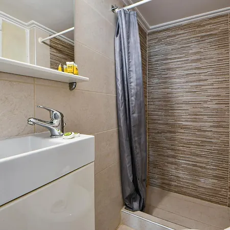 Lovely Renovated Studio * Афины