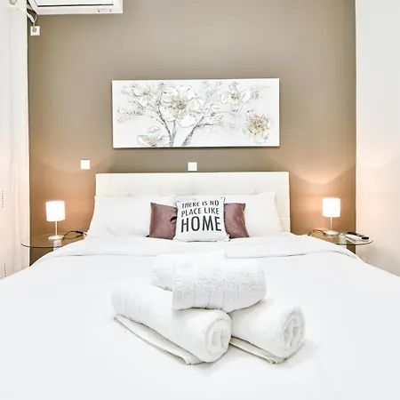 Lovely Renovated Studio Apartment